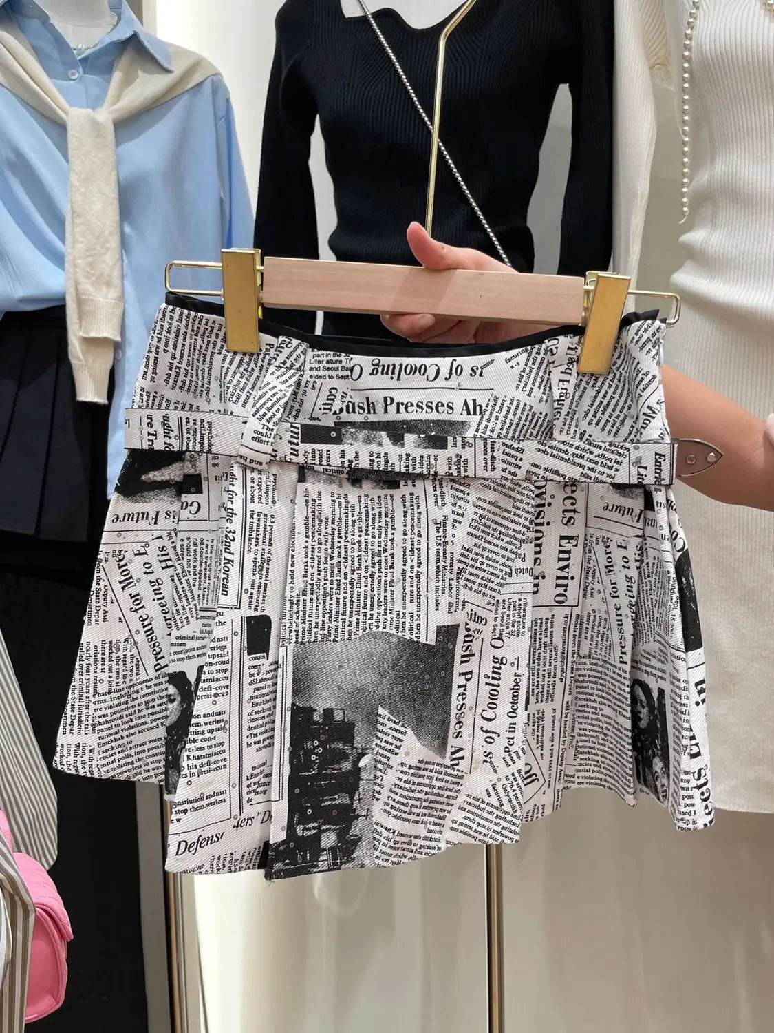 Yipinpay Girl Newspaper Printed Pleated Skirt for Women Autumn New Fashion Causal High Waist A-line Short Skirt Women Clothing