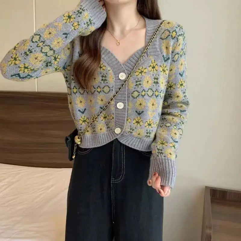 Yipinpay floral short knitted cardigan women autumn 2024 sweater jacket design sense long sleeve v neck cardigan sweater female