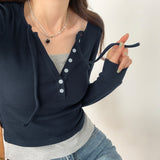 Yipinpay Desire To Fake Two V-Collar Long-Sleeved T-Shirts For Women In Early Autumn, The New Design Feels Like A Small Group Of Slim Spicy Girls' Short Blouses.