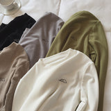 Yipinpay Velvet White Bottomed Shirt Women's Autumn And Winter New Style Embroidery Long-Sleeved Sanded T-Shirt Round Collar Blouse